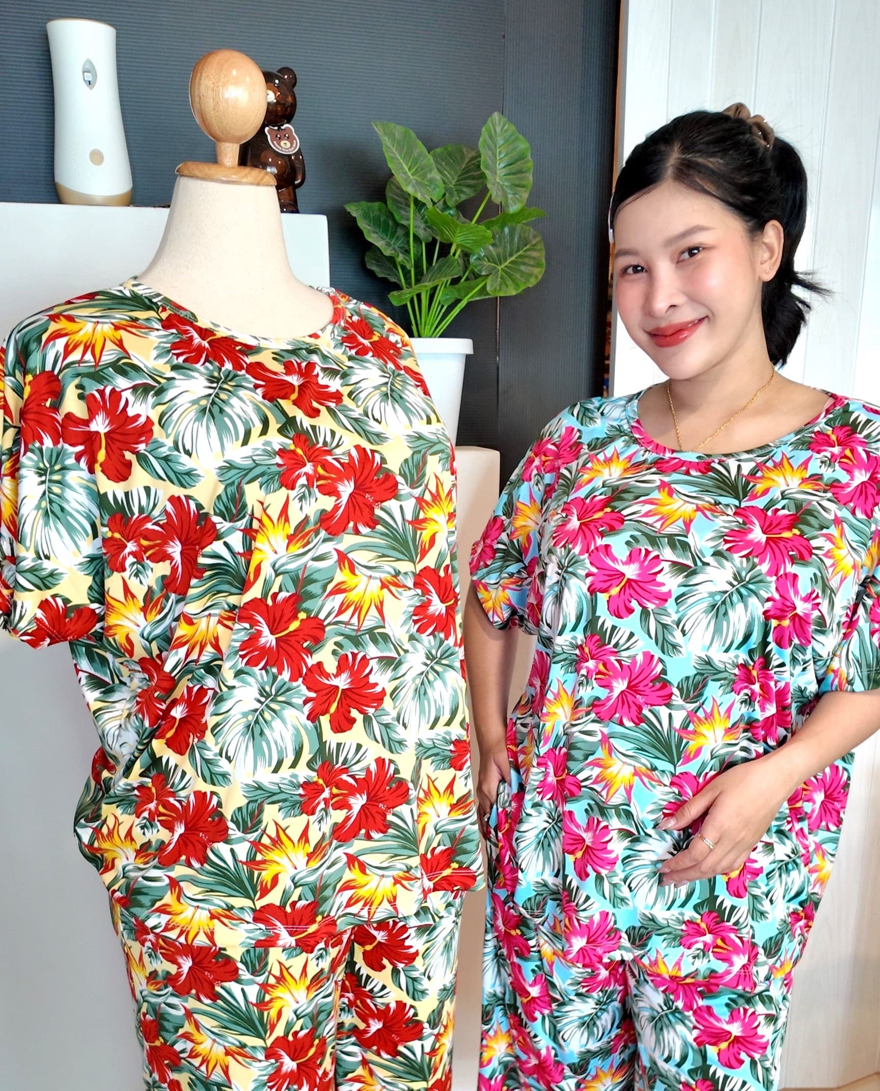 เดรสแขนยาว ผ้าชีฟอง สีครีม